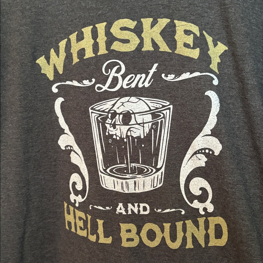 🩷PORT & COMPANY Screen printed short sleeve tee NWT